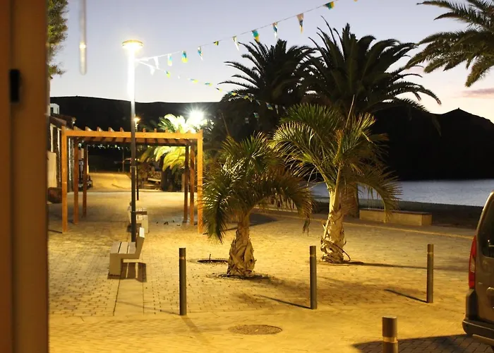 بيت للعطل La Orilla House *