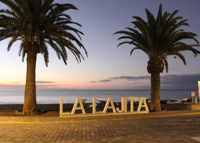 بيت للعطل La Orilla House *