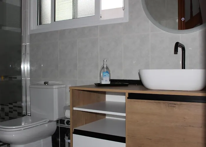 بيت للعطل La Orilla House