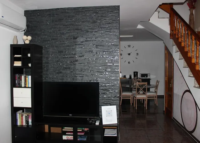 La Orilla House بيت للعطل