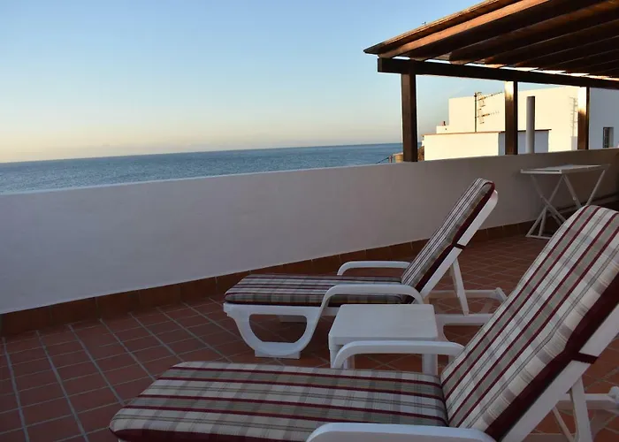 La Orilla House بيت للعطل Lajita