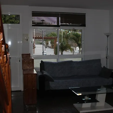 La Orilla House Semesterbostad *