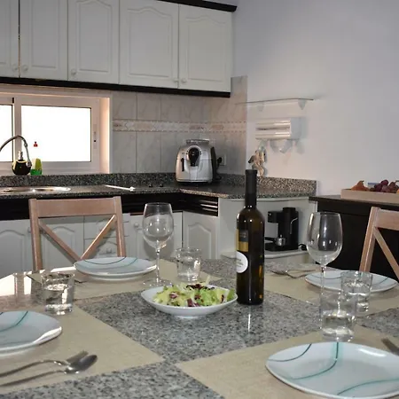 La Orilla House Semesterbostad *