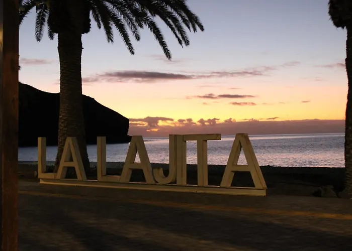 La Orilla House * Lajita