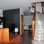 La Orilla House *